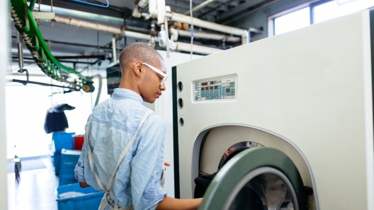 dry cleaning work in laundrymann